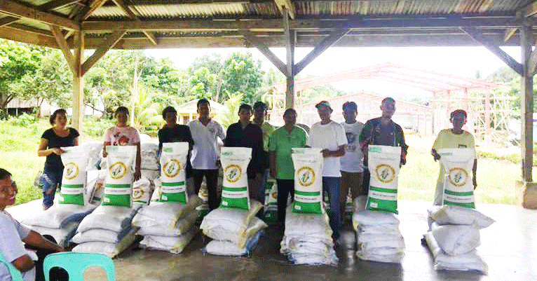 SAAD distributes OPV corn seeds to beneficiaries in Zamboanga del Norte