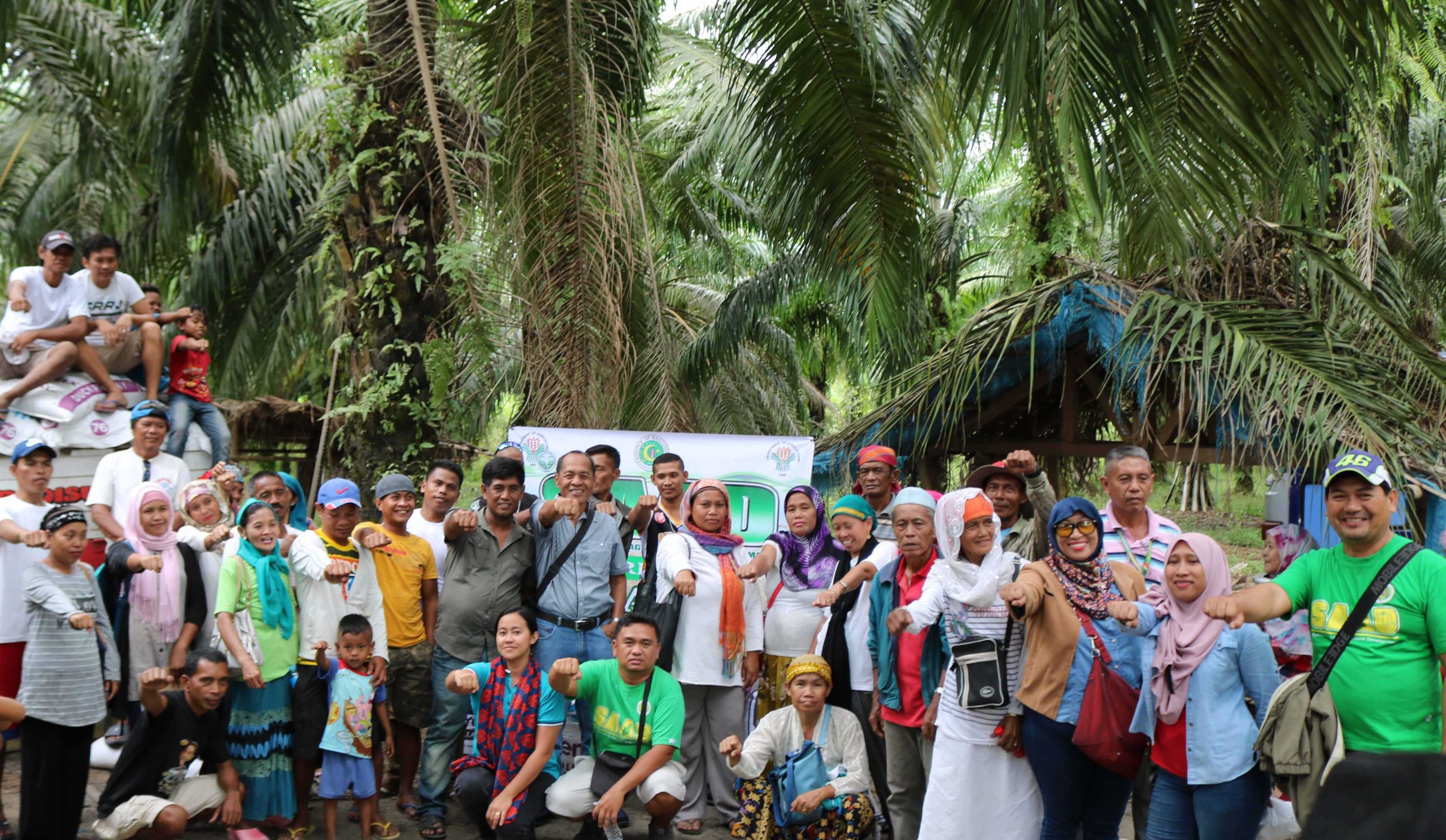 SAAD beneficiaries of Buluan, Maguindanao receive 550 mallard ducks and 100 bags of feeds