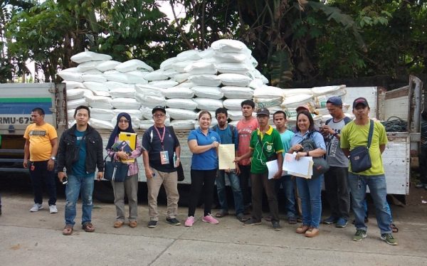 SAAD delivers 70 bags of upland rice seeds and 11,848 bags of fertilizers to LDS