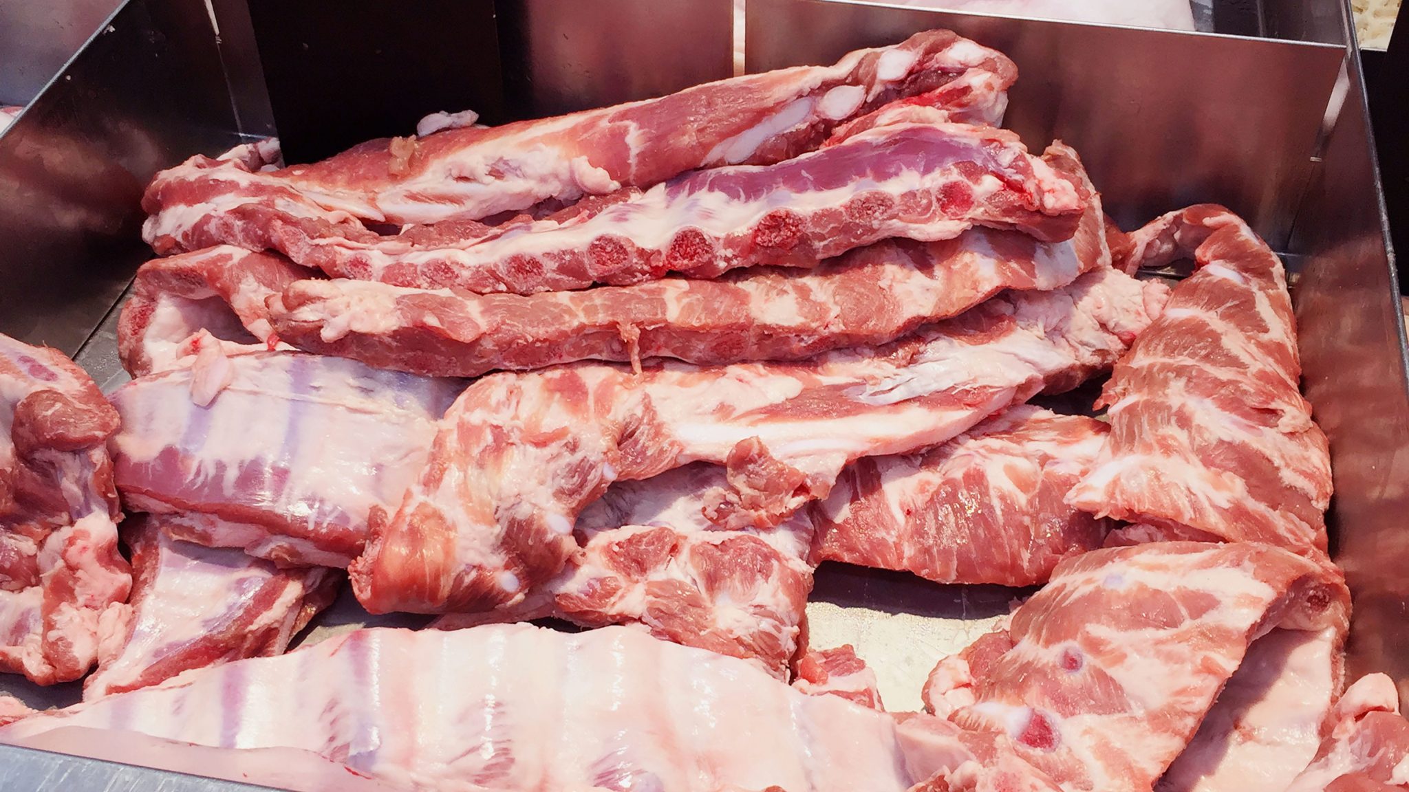 More shipments of hogs, frozen pork from Vis-Min to ease supply, prices in Luzon