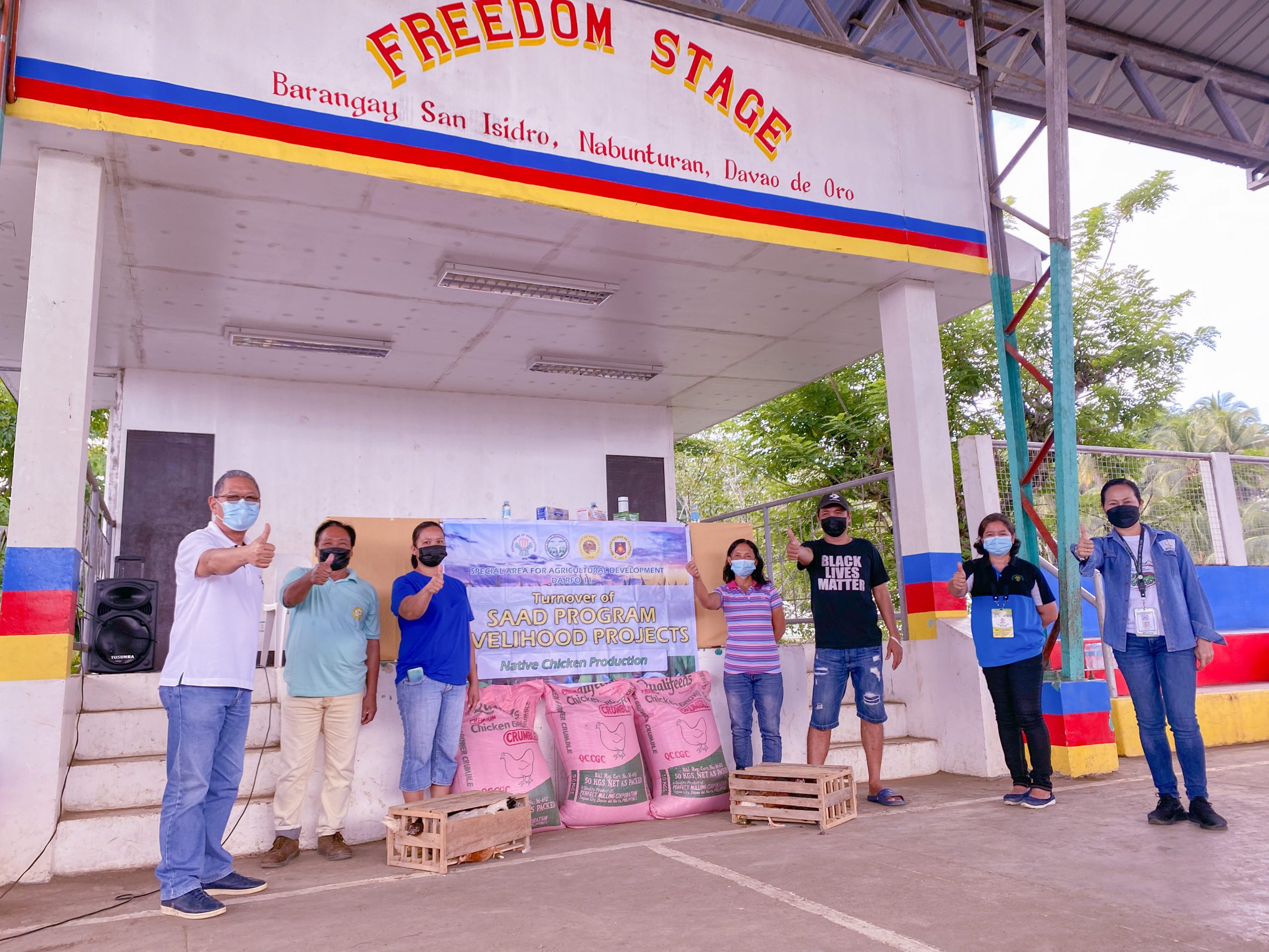 DA-SAAD Davao de Oro distributes upgraded native chickens to GIDA farmers