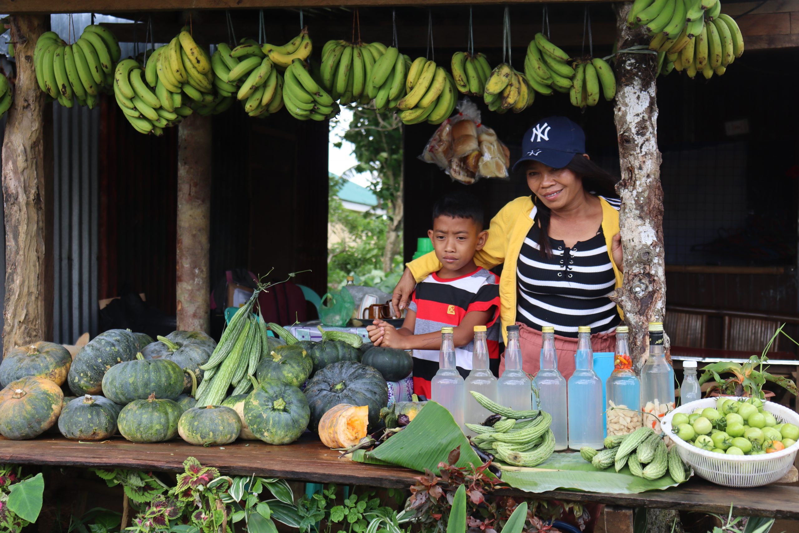 Neg Occ couple earns extra income from growing veggies through SAAD project