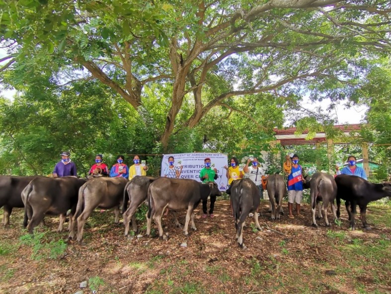 390 Bien Unido farmers granted with Php 3.8M worth livestock, crop production projects
