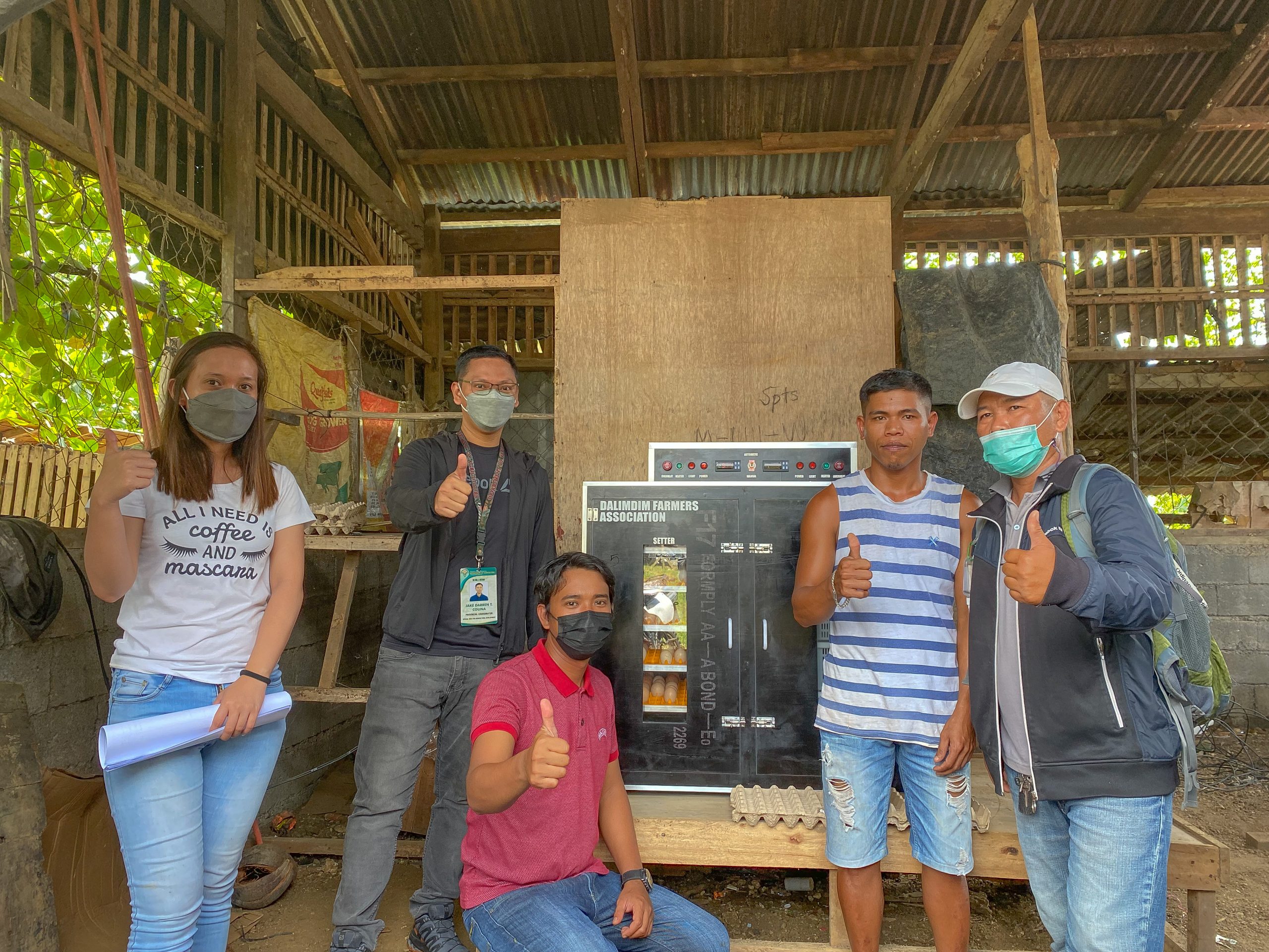 5 Davao de Oro FAs receive incubators to support balut, chick prod’n