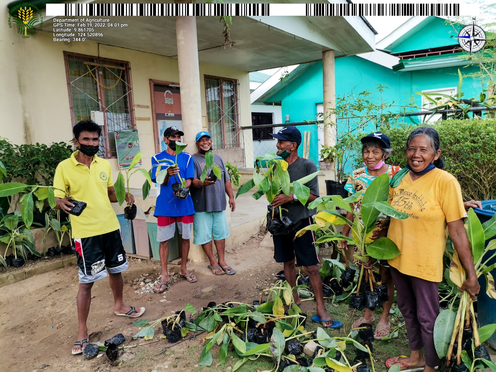 10 FCAs receive banana plantlets to rehabilitate 6.1ha agri lands due to Typhoon Odette