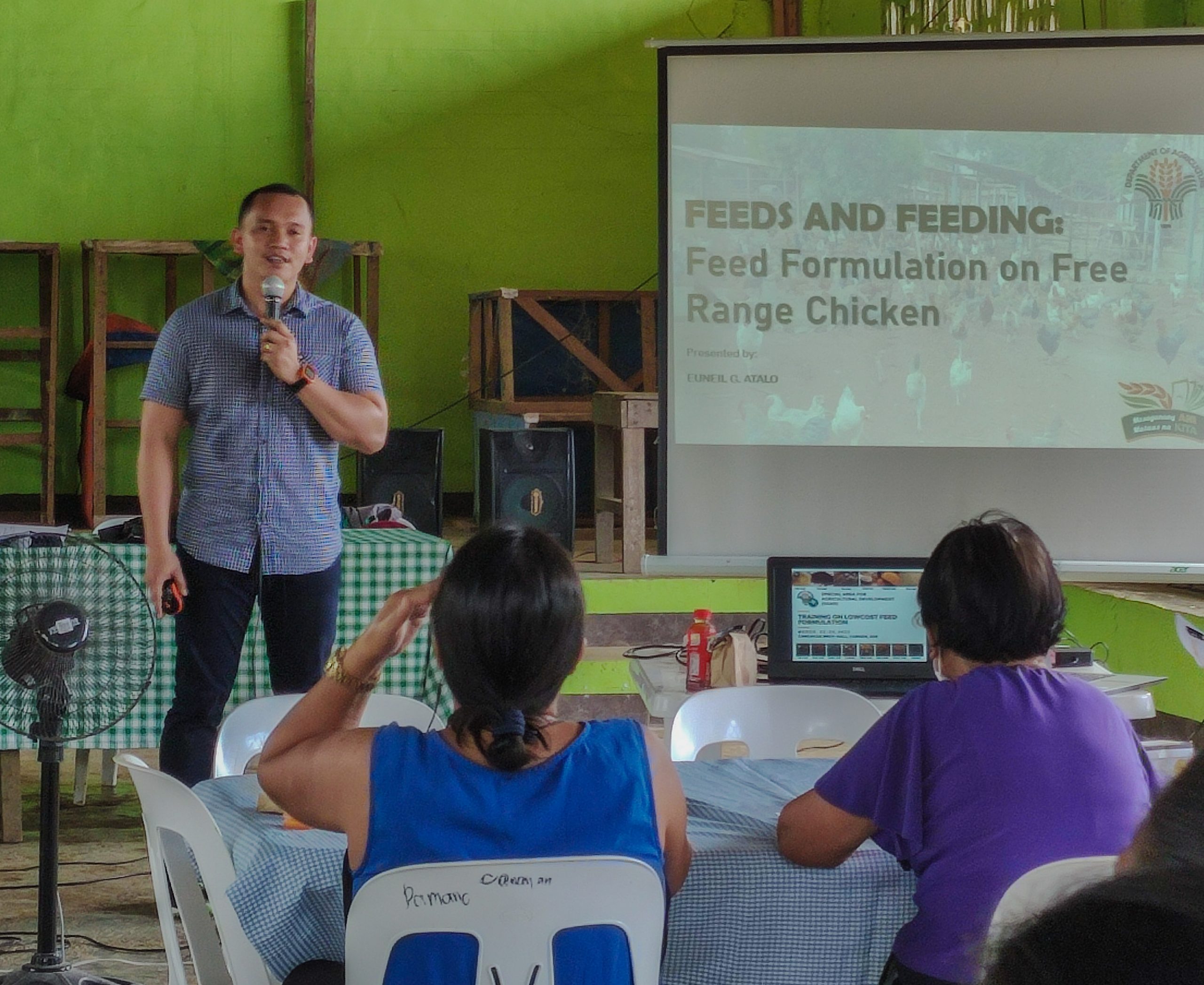 DA-SAAD Caraga introduces low-cost feed production to Carmen poultry farmers
