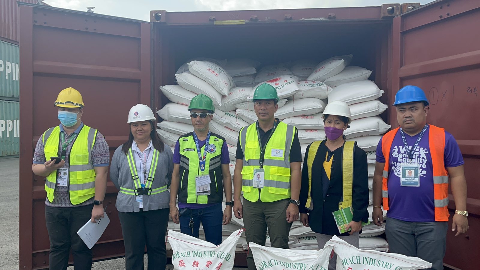 780,000 kilos of smuggled refined sugar seized at the Port of Subic