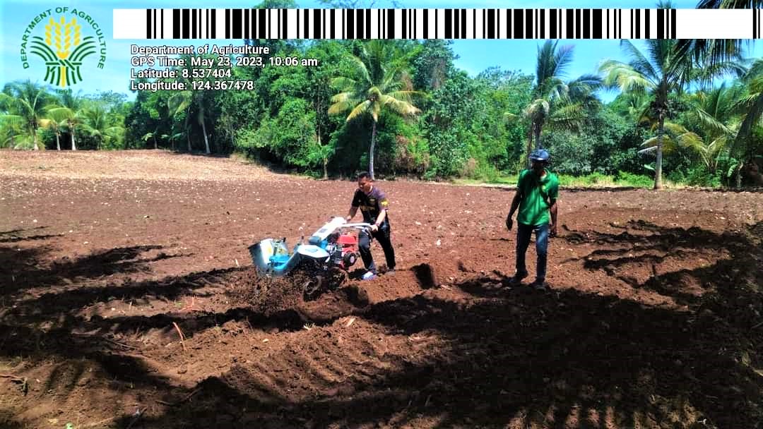 Farmers in Libertad, MisOr get Php 416K worth of hand tractors for HVC production