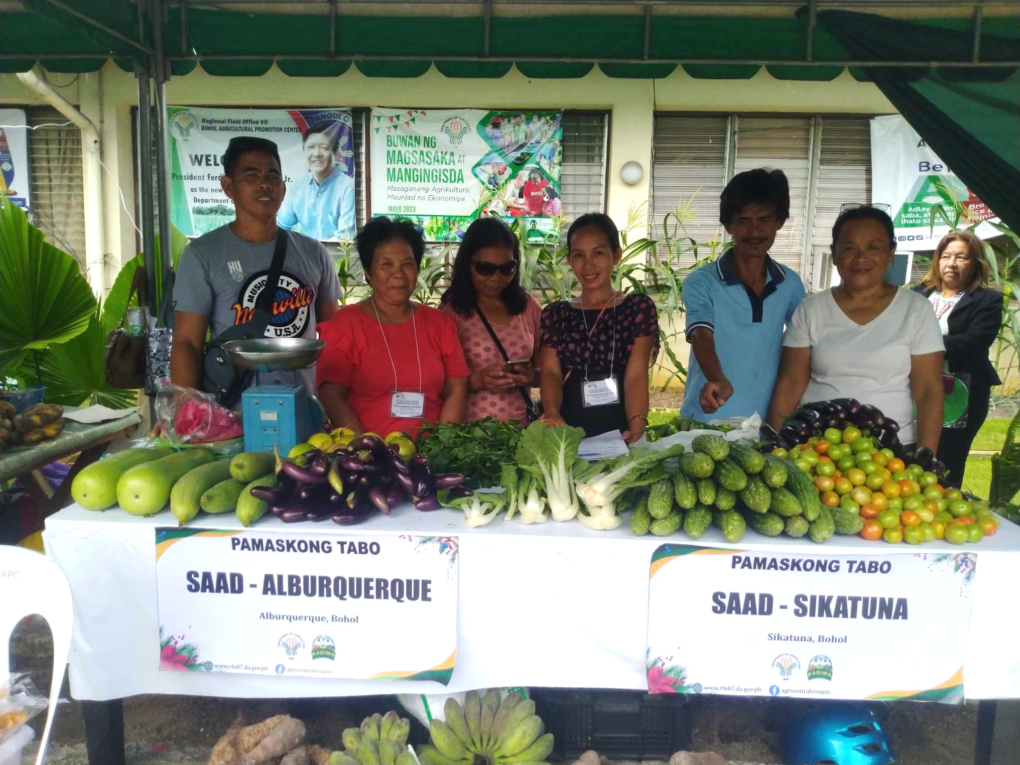 SAAD Phase 2 FAs showcase vegetable products thru Pamaskong Tabo in Bohol